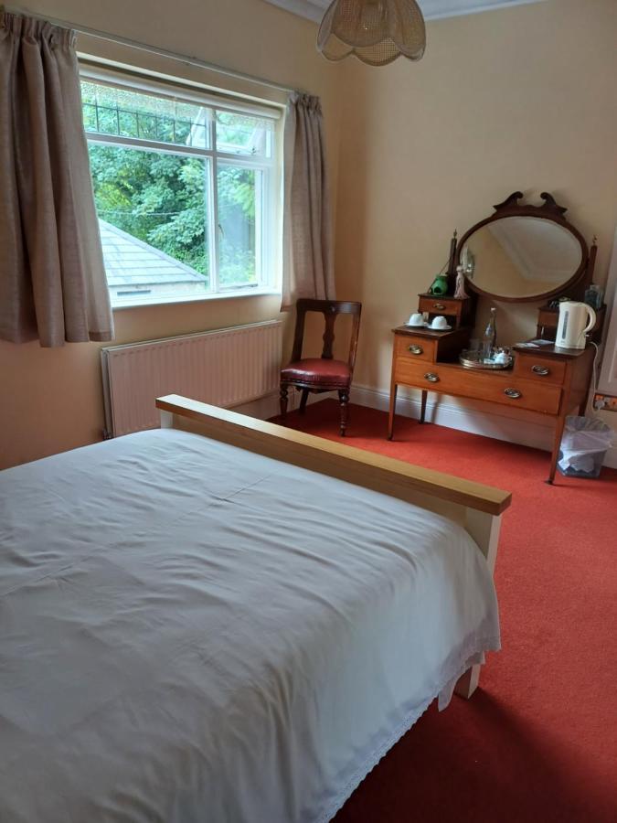Lara, W23p9h6 Homestay